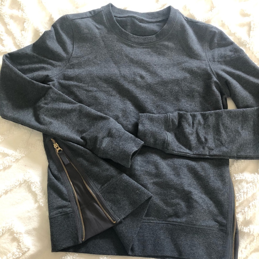 Grey crew neck pullover side zippers sweatshirt